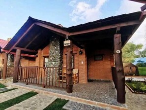 40-inch LCD TV with cable channels, TV, fireplace - Rinconada Los Robles (Huasca de Ocampo)