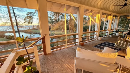 Frog Symphony! Sunsets! Beachfront!・Porch Swing Bed!・2x King Beds
