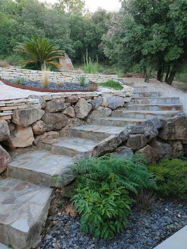 Contemporary Villa with Panoramic Views