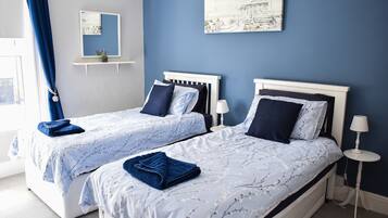 2 bedrooms, iron/ironing board, free WiFi, bed sheets
