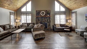 House (WV475) | Exterior - Wv475 (Kalispell)