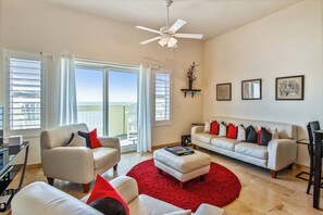 Condo (2 Bedrooms) | Servicio de la propiedad