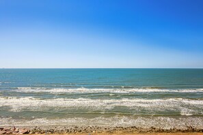 Condo (2 Bedrooms) | Property amenity - Pelican View by Ryson Vacation Rentals (Galveston)