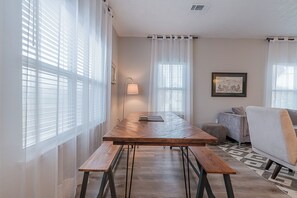 Casa (3 Bedrooms) | Servicio de la propiedad