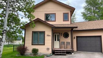 Rumah (CD75A) | Eksterior