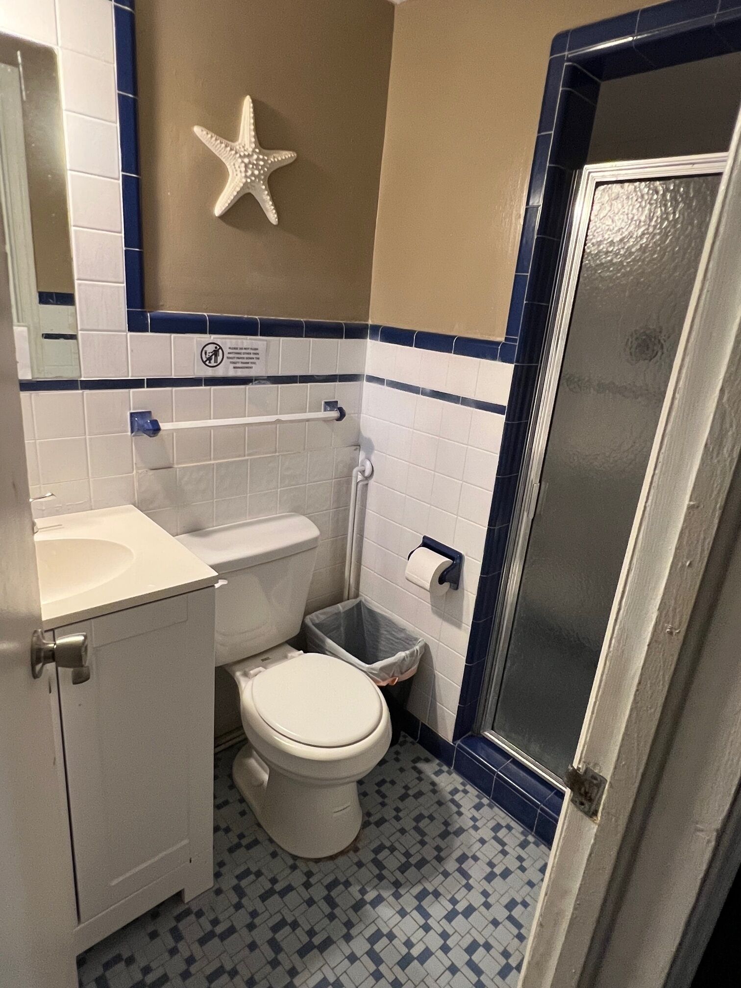 Standard Single Room | Bathroom