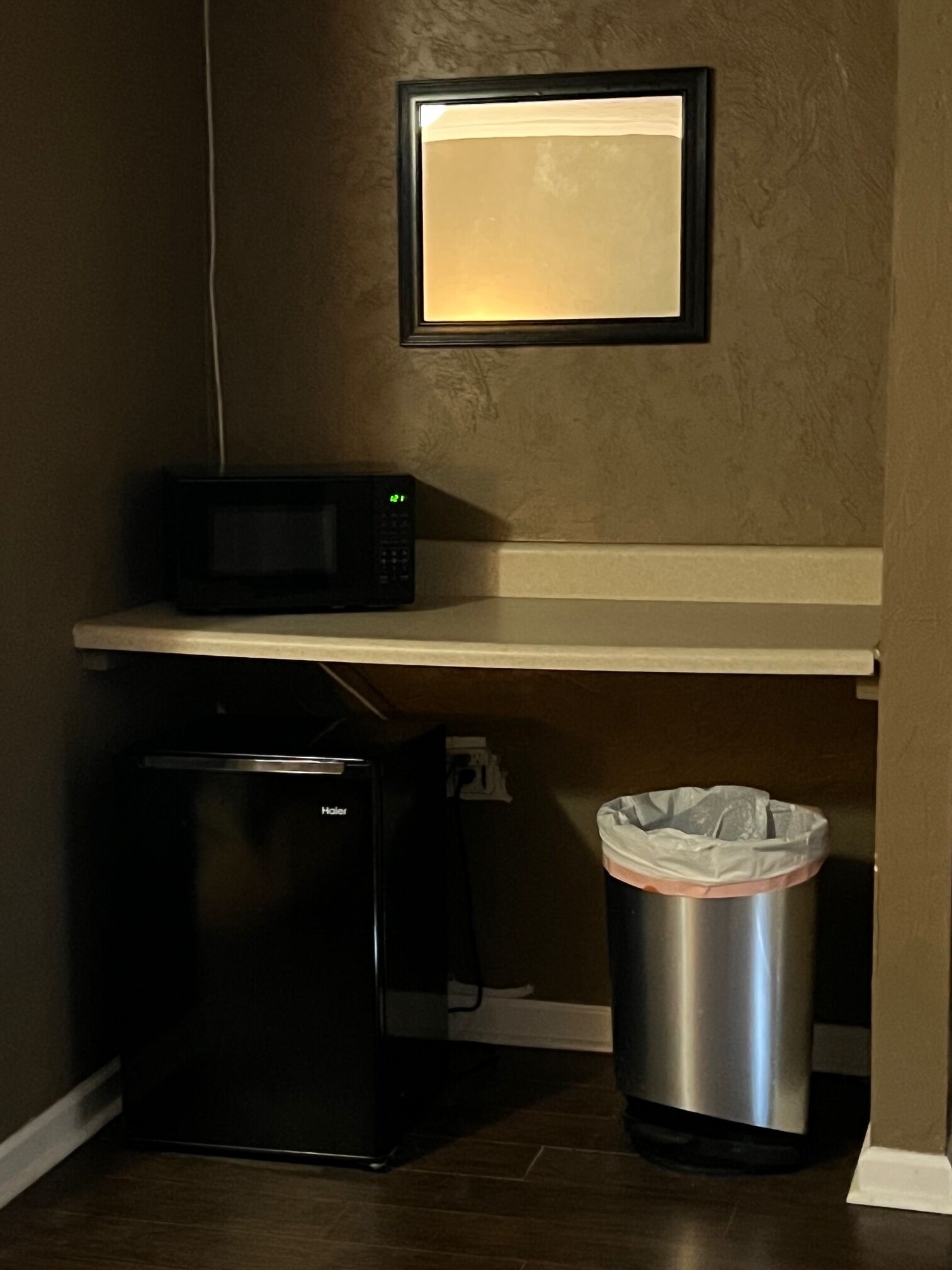 Standard Single Room | Free WiFi, bed sheets