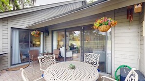 Outdoor dining - You are going to love this completely remodeled villa!!! (Hilton Head)