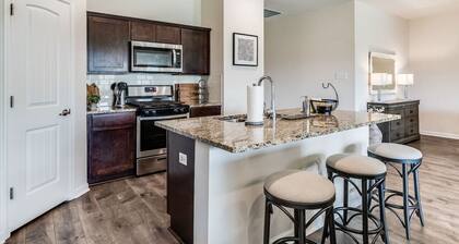 Waterfront,4bedroom,2bath,King Bed,separate shower