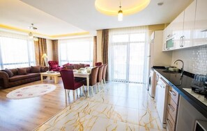 5 عدّة غرف نوم وواي فاي مجانًا وملاءات أسرّة