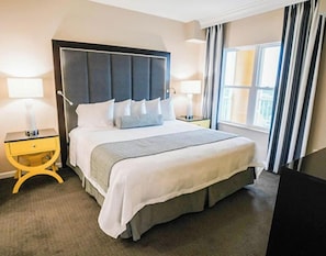 3 bedrooms, in-room safe, iron/ironing board, free WiFi