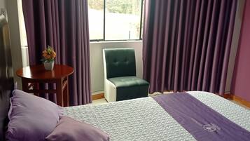 Basic Double Room, 1 Double Bed | Down duvets, individually decorated, individually furnished, free WiFi