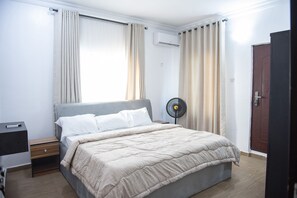 3 Schlafzimmer, Bügeleisen/Bügelbrett, kostenloses WLAN, Bettwäsche
