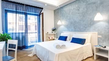 1 habitación, escritorio, wifi y ropa de cama