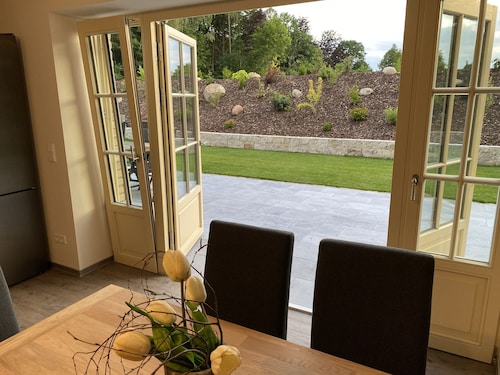 Ruhe und Entspannung Umgeben von Einer Herrlichen Gartenanlage