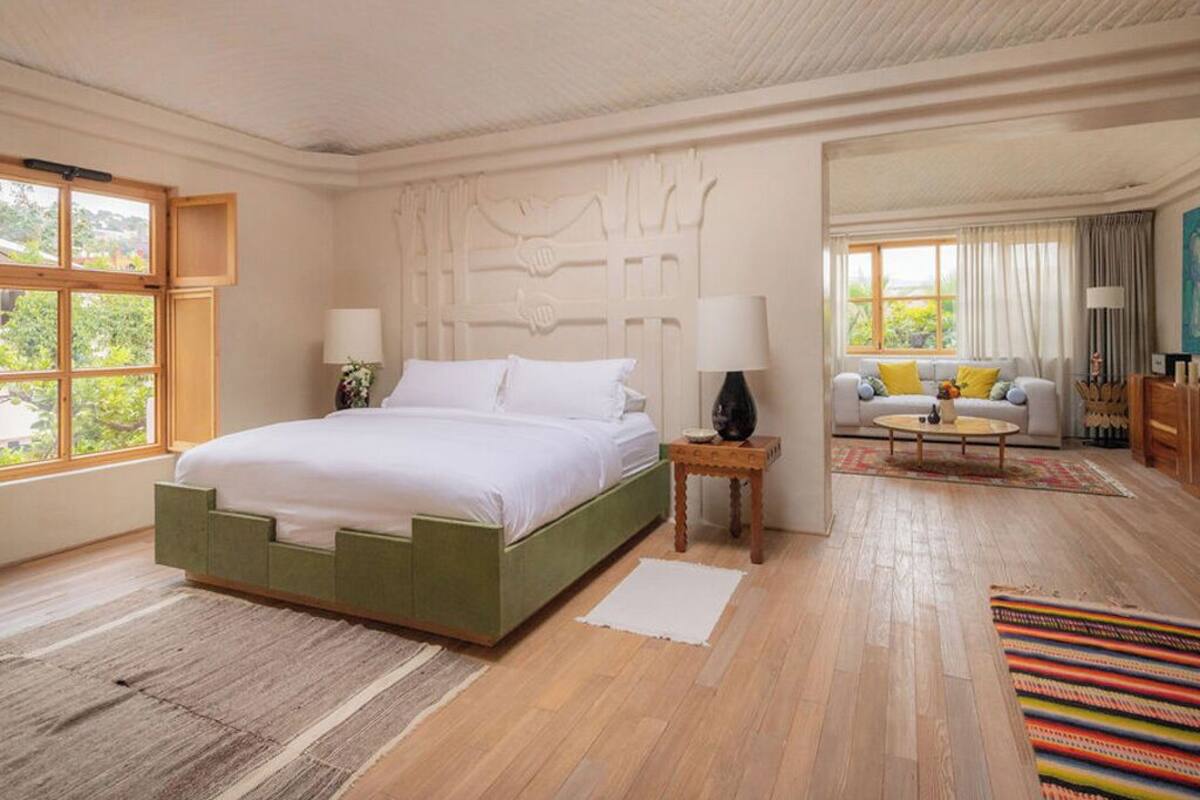 Suite Royal | Ropa de cama de alta calidad y minibar 