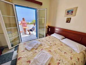 Double Room with Sea View | In-room safe, iron/ironing board, free WiFi - Venardos Hotel & Spa (Kithira)