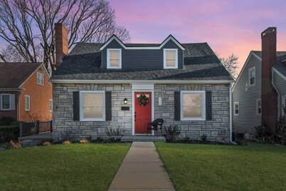 This house is a 4 bedroom(s), 3 bathrooms, located in Lexington, KY.
