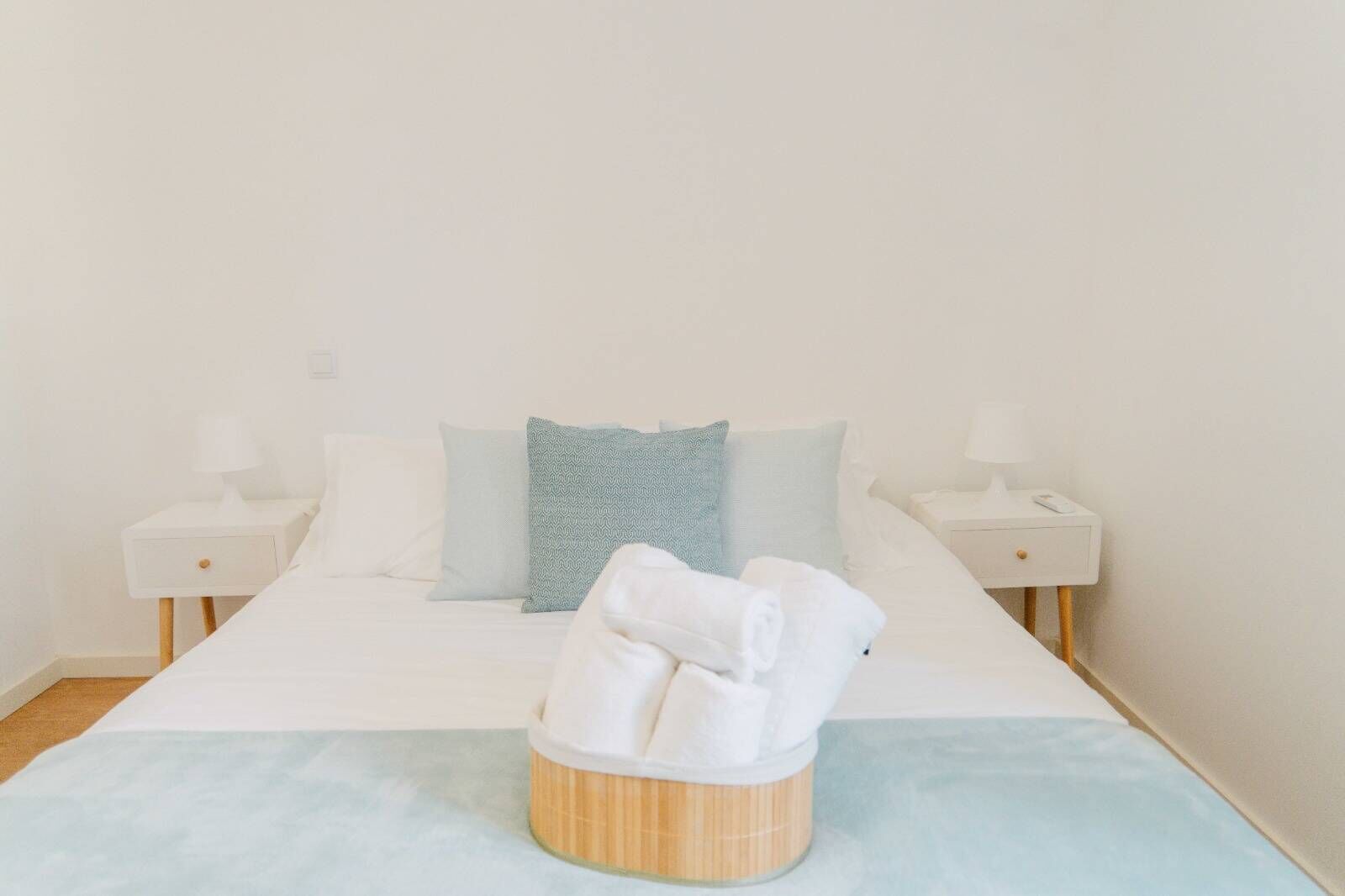 3 bedrooms, iron/ironing board, Internet, bed sheets