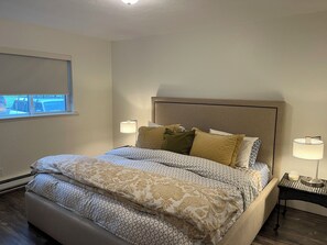1 chambre, bureau, fer et planche Ă repasser, lit parapluie