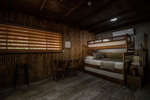Cabin | In-room safe, desk, bed sheets
