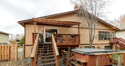 Southside Serenity: Alaskan VRBO Hideaway with a Hot Tub!