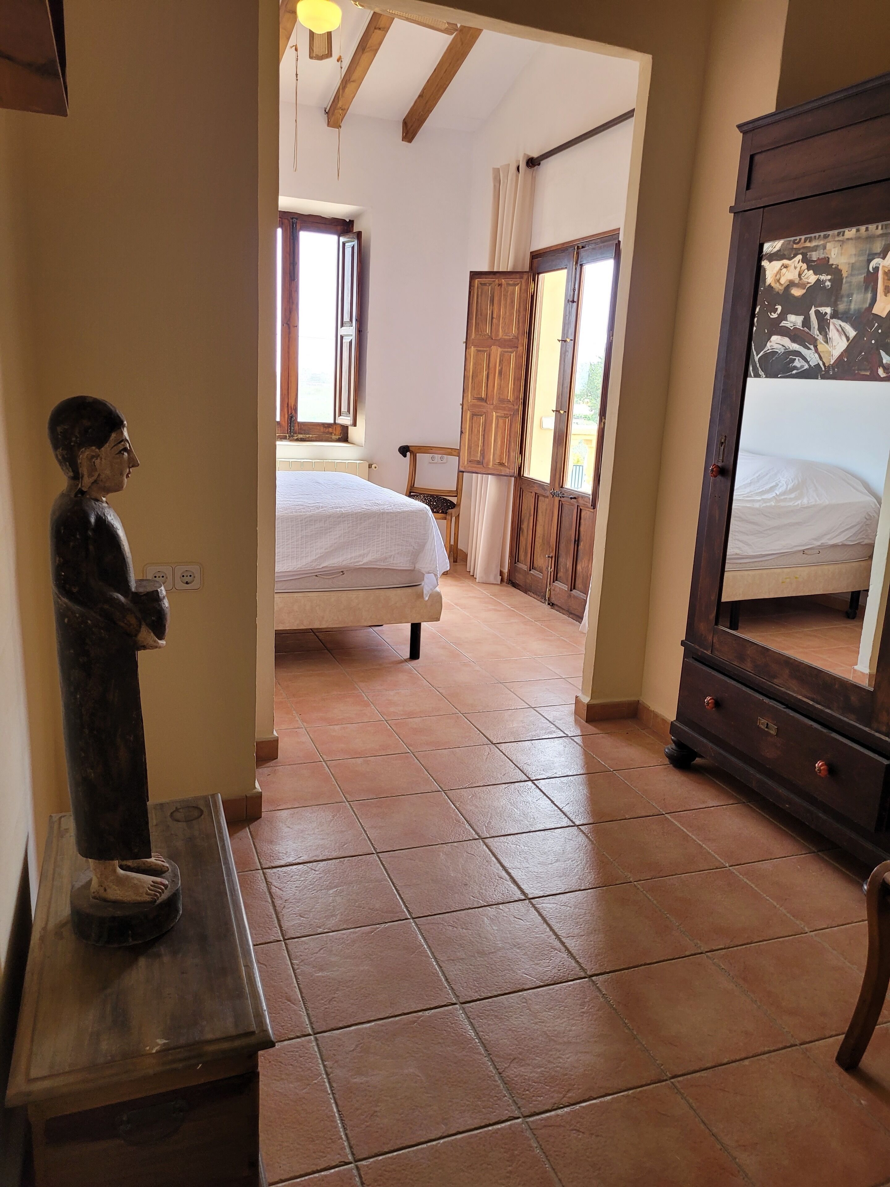 1 dormitorio, tabla de planchar con plancha, wifi gratis y ropa de cama