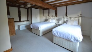 Room - Saddlestones Cottage - sleeps 4 guests  in 2 bedrooms (Cradley)