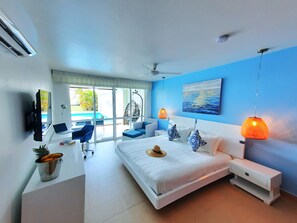 6 Schlafzimmer, Zimmersafe, Schreibtisch, Bügeleisen/Bügelbrett