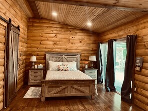 1 bedroom, iron/ironing board, free WiFi, bed sheets - Secluded Hilltop Cottage- Rekindle the 🔥(Hot Tub) (Myerstown)