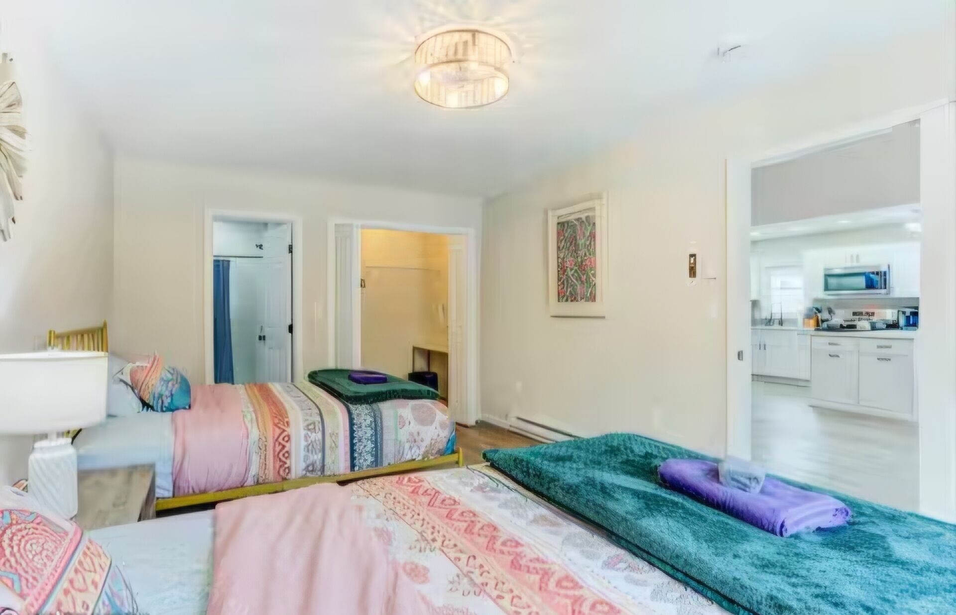 3 bedrooms, WiFi (free), bed sheets