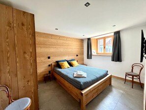 4 habitaciones, tabla de planchar con plancha y wifi 