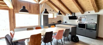 Renovated farmhouse, 4*, back to skiing and hiking