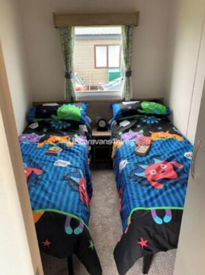 2 bedrooms, iron/ironing board, travel cot, free WiFi
