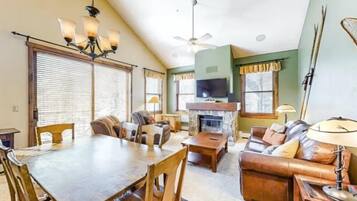 Condo (3 Bedroom Townhome in Downtown Brecke) | Bahagian luar