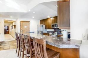 Exterior - 3 Bedroom Townhome in Downtown Breckenridge, off Main Street With Pool, and Hot Tubs (Breckenridge)