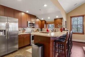 Leilighet (3 Bedroom Townhome in Downtown Brecke) | Eksteriør