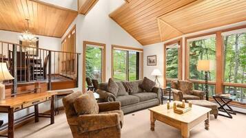 Rumah (Luxury Ski in, Ski out 2 Bedroom Colo) | Ruang keluarga