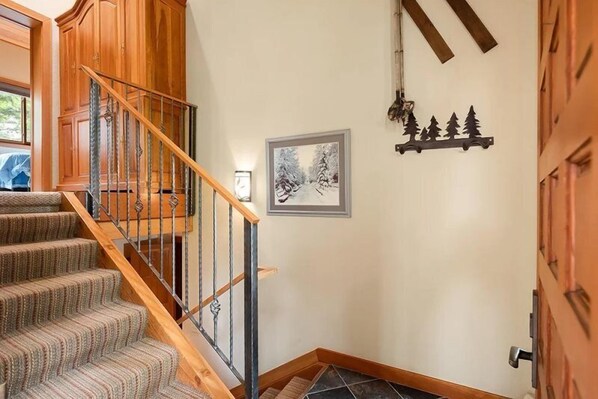 House (Luxury Ski in, Ski out 2 Bedroom Colo) | 2 bedrooms, free WiFi