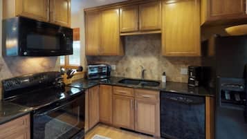 Condo (2 Bedroom Cascade Village Condo at th) | Exterior