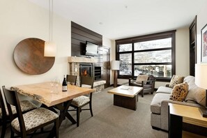 Condo (Luxury 1 Bedroom Ski in, Ski out Moun) | Exterior