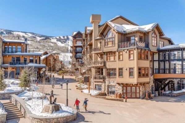 Condo (Luxury 1 Bedroom Ski in, Ski out Moun) | Exterior