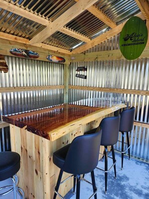 Dining - LOCATION, LOCATION, LOCATION!!    (Melbourne)