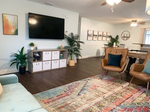 Smart TV - LOCATION, LOCATION, LOCATION!!    (Melbourne)