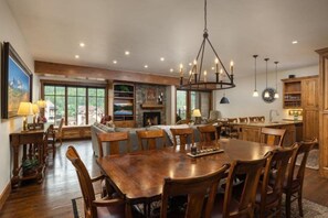 Appart'hôtel (Luxury 4 Bedroom Penthouse in Lionshe) | Salle de séjour