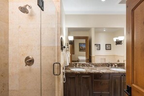 Appart'hôtel (Luxury 4 Bedroom Penthouse in Lionshe)