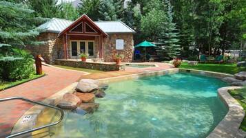 Condo (2 Bedroom Platinum Condo near Chairli) | Exterior