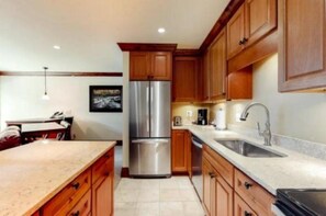 Living room - Luxury Ski in, Ski out 1 Bedroom Mountain Residence in the Heart of Lionshead Village With Heated Slope Side Pool and Hot Tub (Vail)