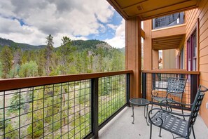 Condo (Beautiful 3 Bedroom Mountain Condo in) | Exterior