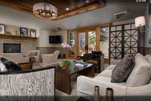 Condo (4 Bedroom Condo in Lionshead at Bouti) | Exterior